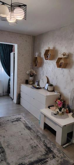 Apartament cu 2 camere semidecomandat în Vest