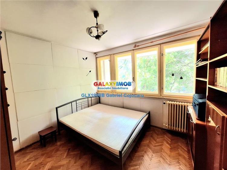 Apartament cu 3 camere semidecomandat în Baba Novac