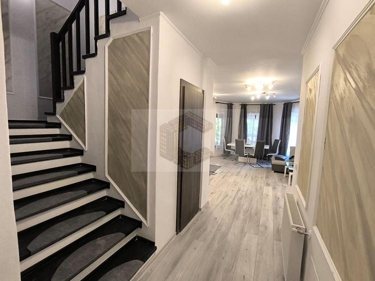 Duplex cu 5 camere cu Canalizare în Dumbrăvița