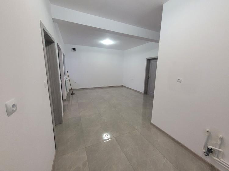 Casa in Navodari zona kaufland cu 4 camere. - 1