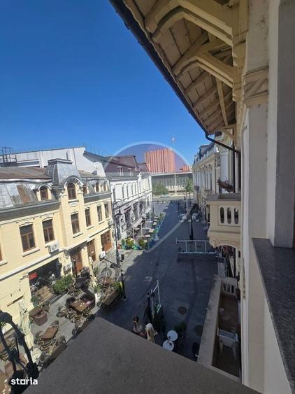 Apartament cu 4 camere semidecomandat în Ultracentral