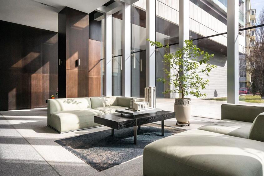 Apartament cu 3 camere decomandat, mobilat în Arcul de Triumf