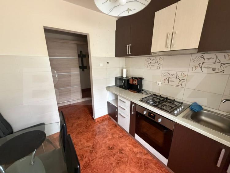 Apartament 2 camere, semidecomandat, 50 mp utili, zona Cetat - 1