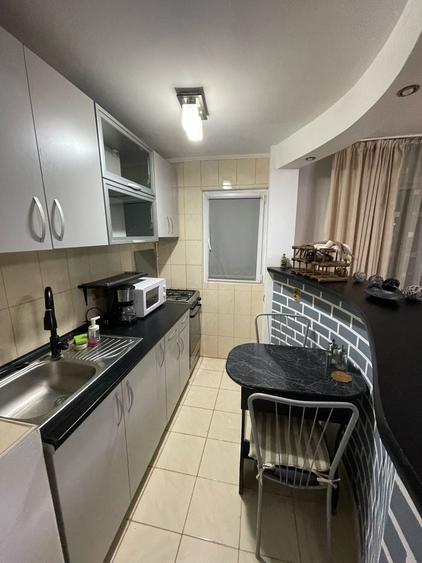 Apartament cu 2 camere nedecomandat în Vitan