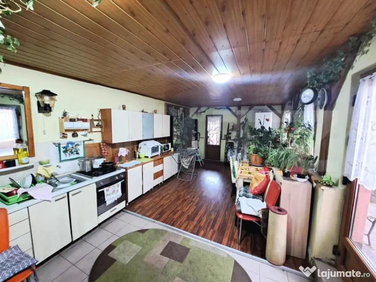 Casă cu 5 camere cu Teren 500 Mp în Hărman