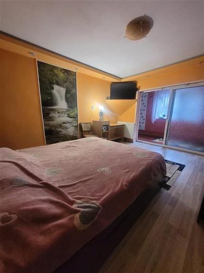 Casă cu 3 camere cu Canalizare în Palas