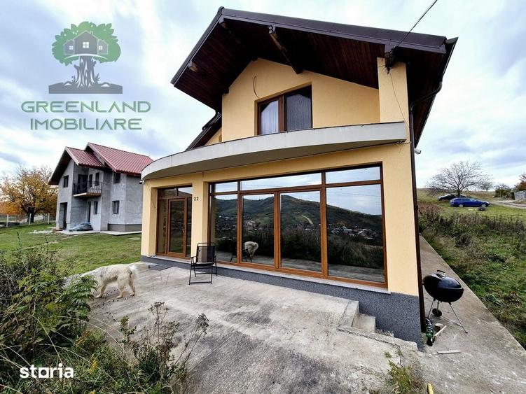 Casă cu 5 camere cu Teren 4000 Mp în Tomești