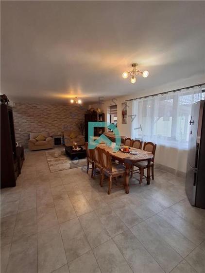 Casă individuală cu 5 camere cu Teren 700 Mp în Dâmbul Morii