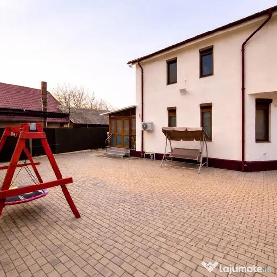 Casă cu 4 camere cu Teren 360 Mp în Sud