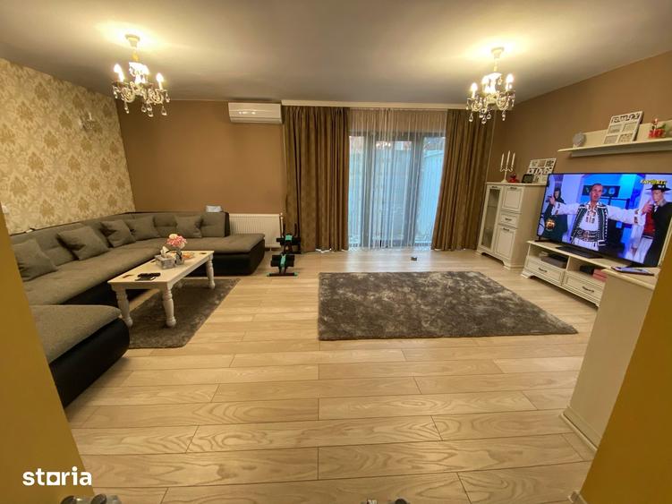 Casă cu 4 camere cu Teren 200 Mp în Central