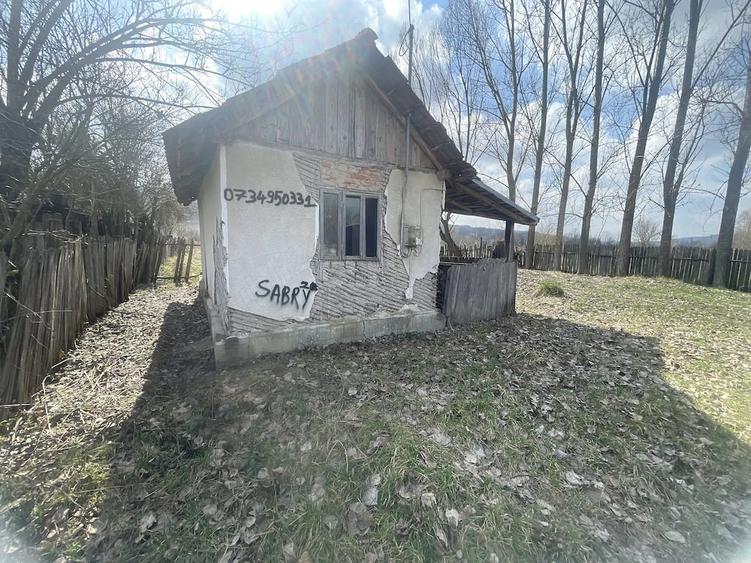 Teren de 1000 mp, în Breznița-Motru