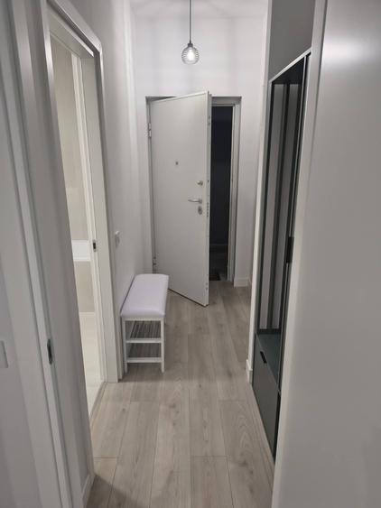 Apartament cu 2 camere decomandat în Baza 3