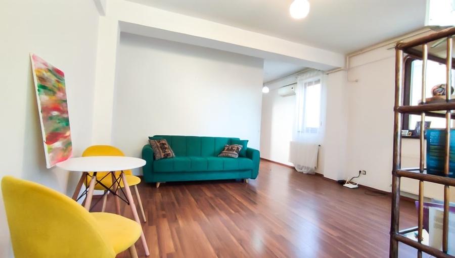 Apartament cu 2 camere semidecomandat în Bucureștii Noi