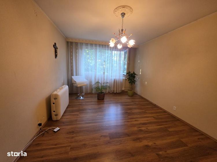 Apartament cu 3 camere decomandat în 1 Decembrie 1918