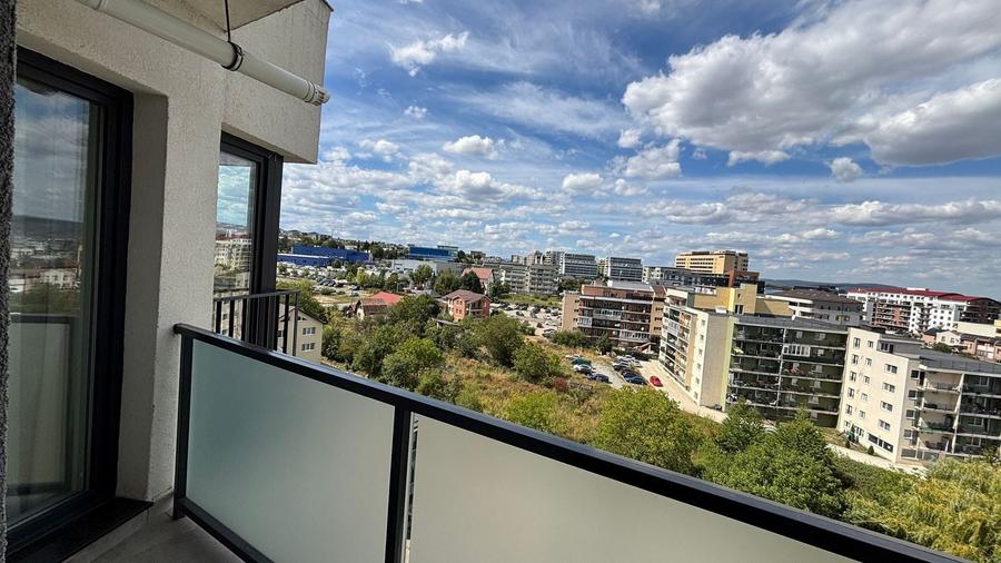 Apartament cu 2 camere semidecomandat, mobilat în Bună Ziua
