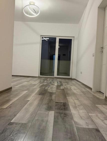 Apartament cu 2 camere semidecomandat în Florești — fotografia 1