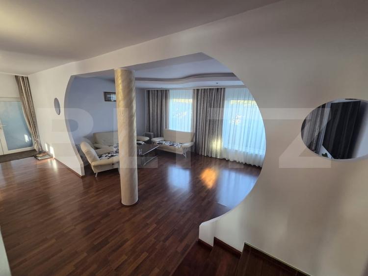 Casă individuală cu 6 camere cu Canalizare în Micro 3