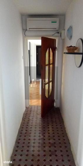 Apartament cu 4 camere în Drumul Taberei