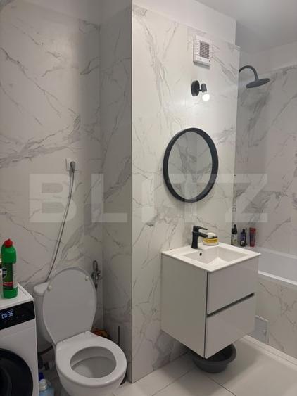 Apartament cu 3 camere semidecomandat, mobilat în Zorilor