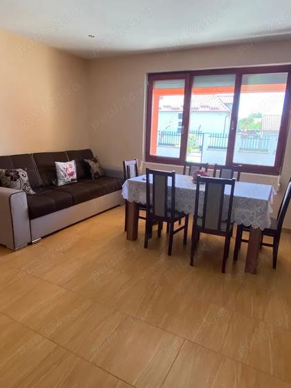Casă cu 5 camere cu Teren 11378 Mp în Mihai Viteazu