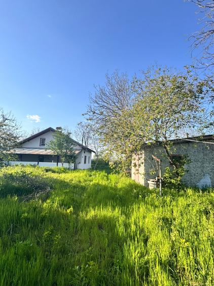 Casă individuală cu 5 camere cu Teren 3706 Mp în Butimanu