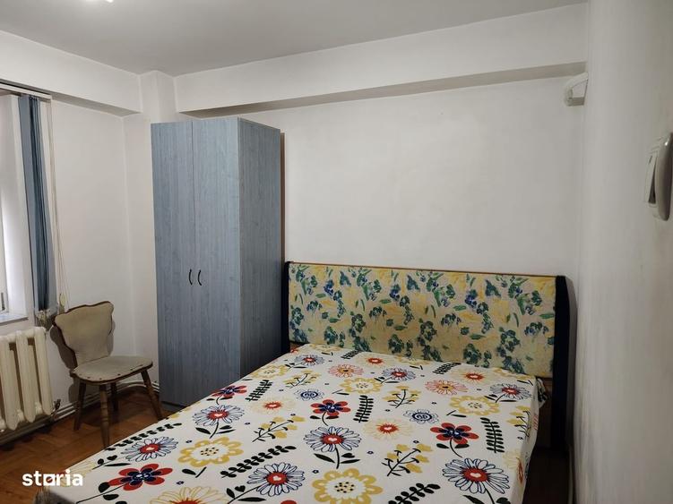 Apartament cu 3 camere, mobilat în Central