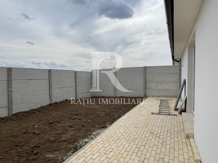 Casă cu 3 camere cu Canalizare în Nojorid