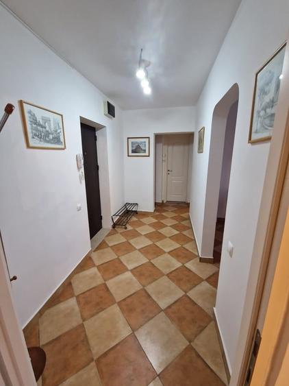 Piata Alba Iulia, Bd. Burebista - 17