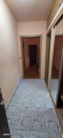 Apartament cu 2 camere nedecomandat în Girocului