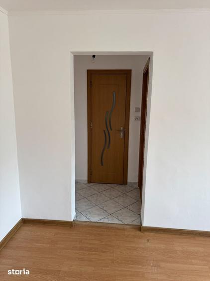 Apartament cu 2 camere semidecomandat în Pantelimon