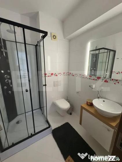 Apartament cu 5 camere decomandat în Bună Ziua