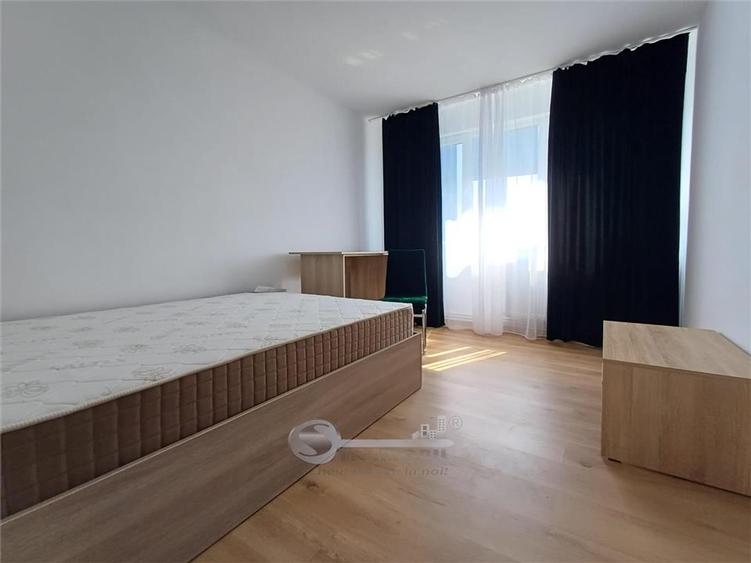 Apartament cu 3 camere decomandat, mobilat în Tătărași