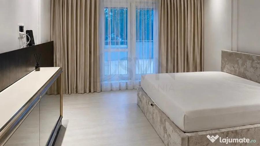 Apartament cu 5 camere decomandat în Central