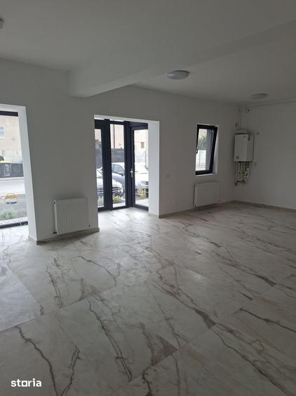 Spațiu comercial, de 65 mp, în Central