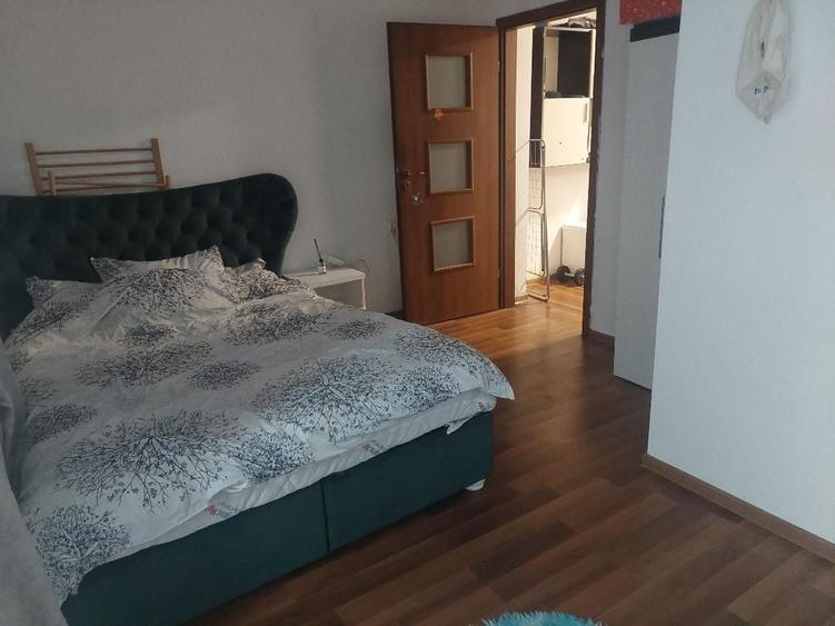 Apartament cu 2 camere nedecomandat în Astra