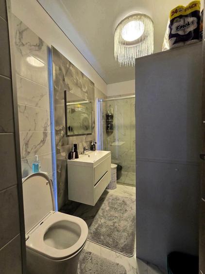 Apartament cu 3 camere semidecomandat, mobilat în Dobroești