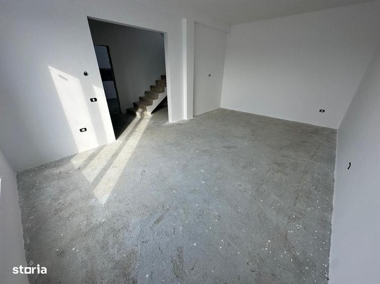 Casă cu 4 camere cu Teren 330 Mp în Ghencea