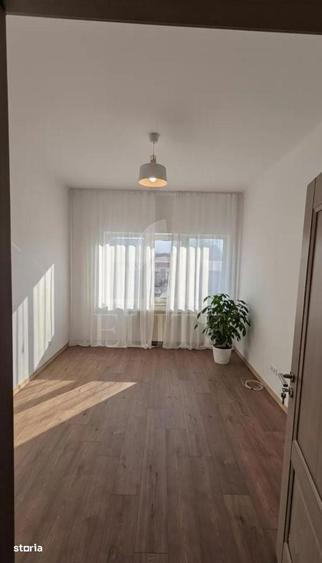 Apartament cu 3 camere decomandat în Sud