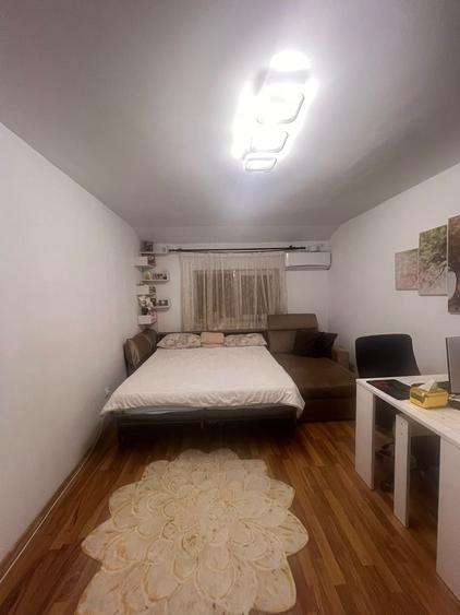 Apartament cu 2 camere decomandat, mobilat în Soarelui