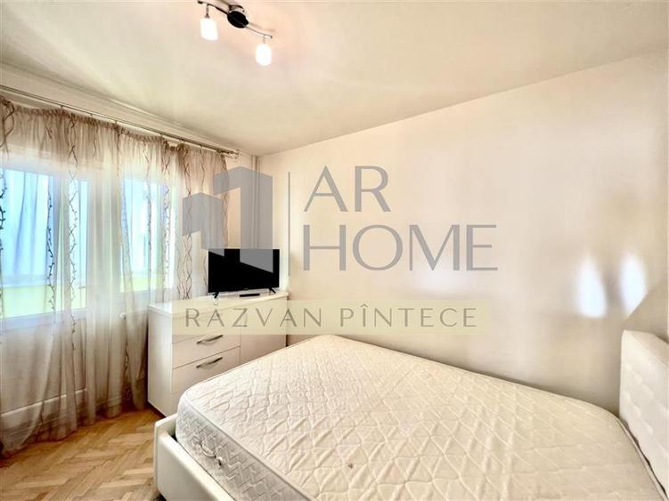 Apartament cu 4 camere decomandat în Cantacuzino