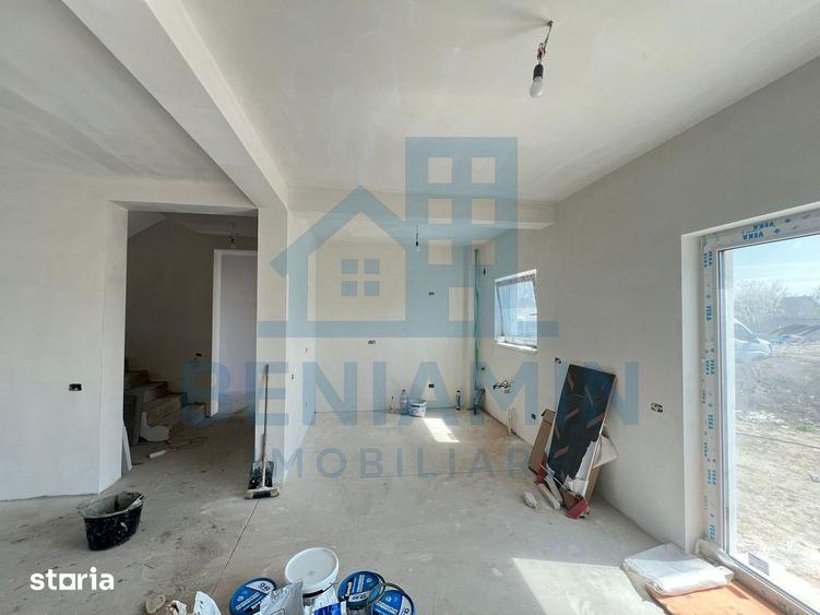 Casă cu 5 camere cu Teren 600 Mp în Sânpetru