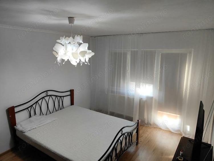 Apartament cu 3 camere semidecomandat în Șagului