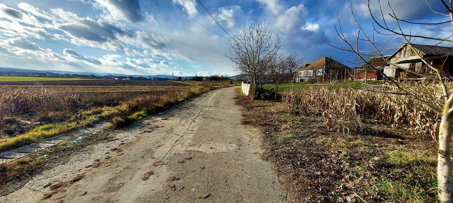 Teren de 750 mp, în Cuzdrioara