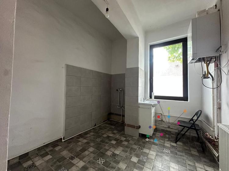 Spațiu comercial, de 150 mp, în 13 Decembrie