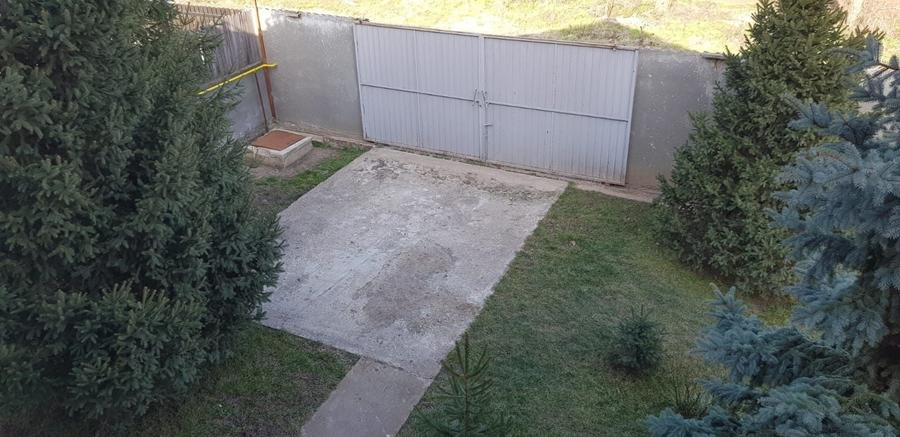 Casă cu 4 camere în Dascălu