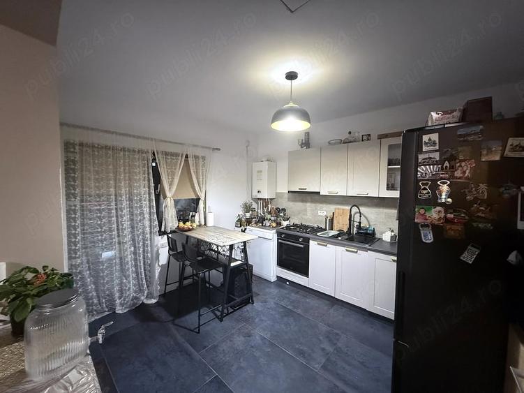 Casă cu Teren 360 Mp în Mărgineni