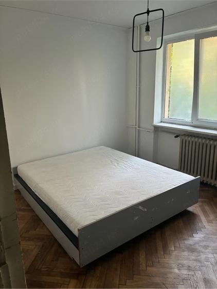Apartament cu 2 camere semidecomandat în Titulescu