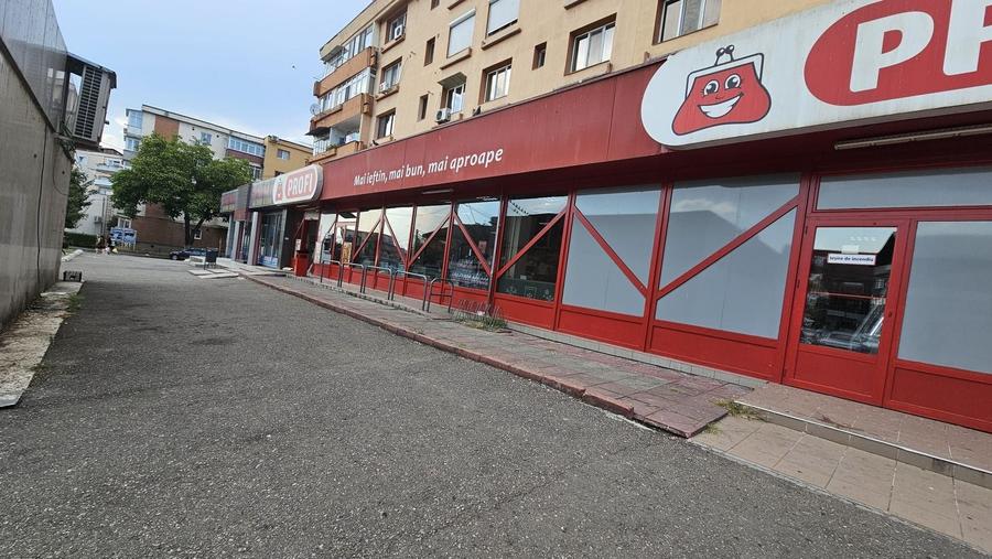 Spațiu comercial, de 440 mp, în 9 Mai