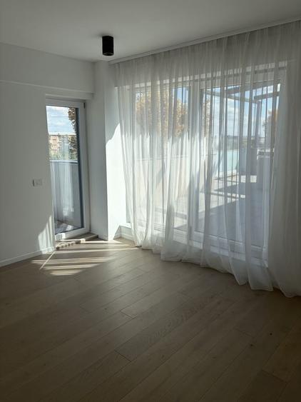 Apartament cu 3 camere decomandat în Ultracentral