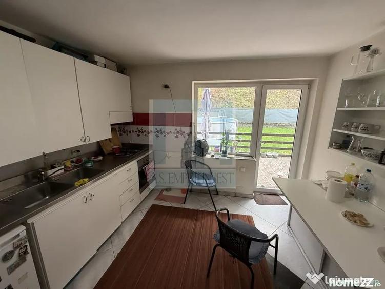 Casă cu 7 camere cu Teren 730 Mp în Timișu de Jos